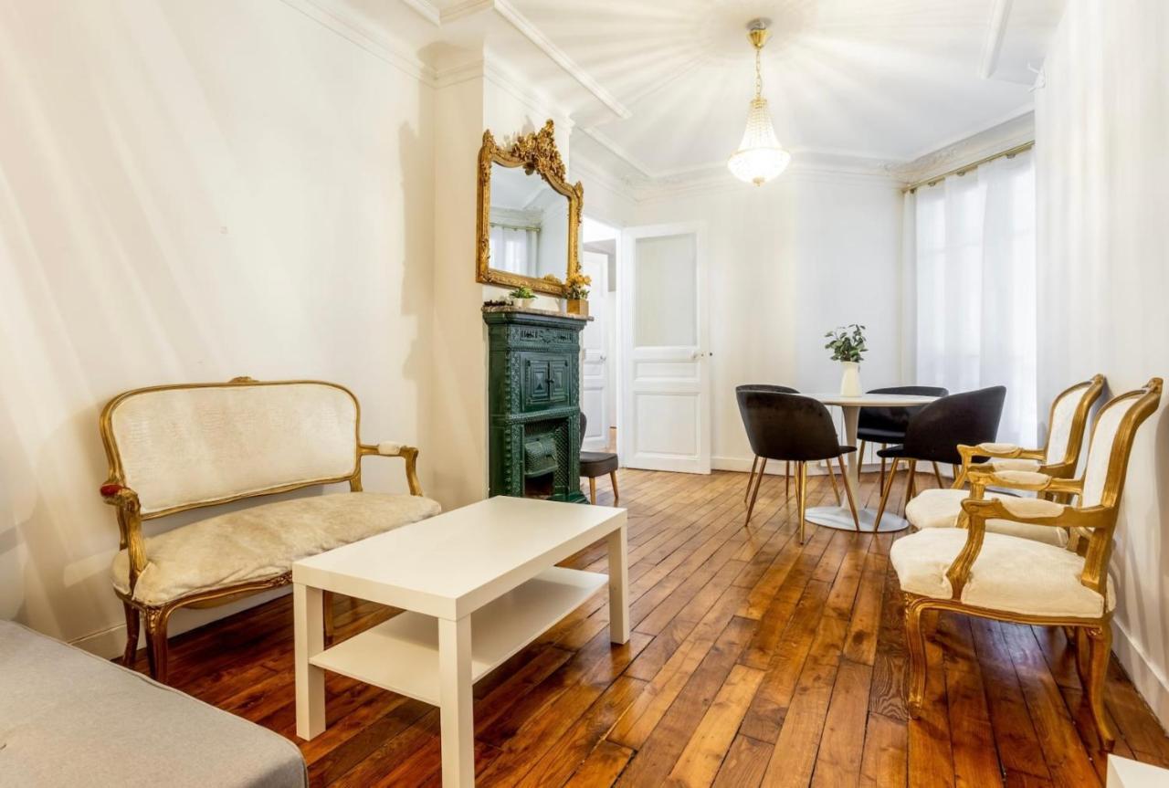 Abbesses - Superbe Appartement Avec Cheminees 巴黎 外观 照片